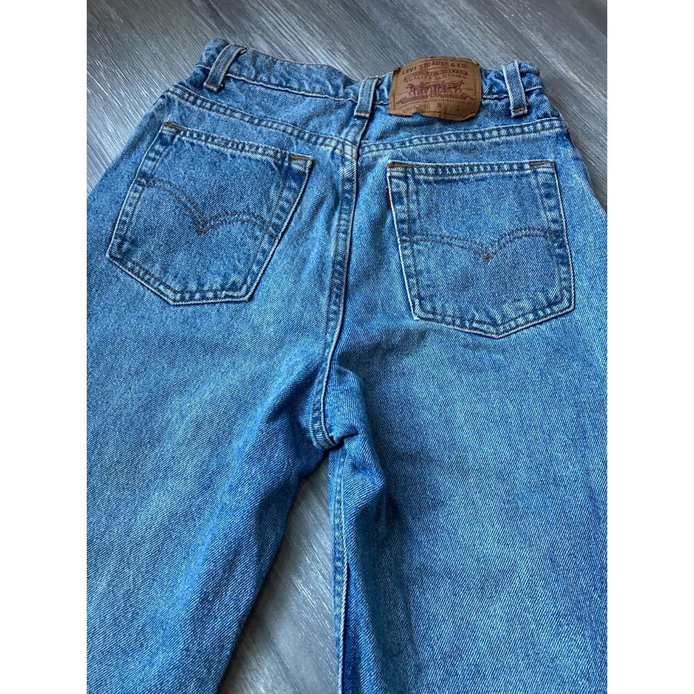 Vintage Levi's Women Size USA Made 24 x 30 90s Mom Jeans Taper Retro Streetwear